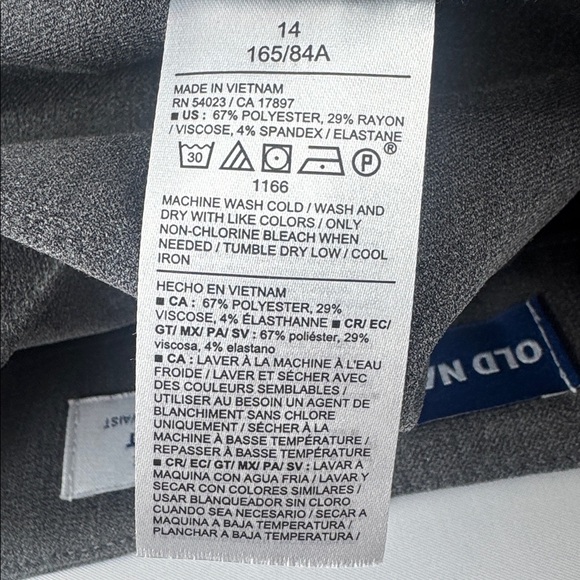 NWT! Old Navy Women's Charcoal Gray Mid-Rise Trouser Short - Picture 8 of 10